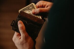 The Best Smart Wallet - For Women
