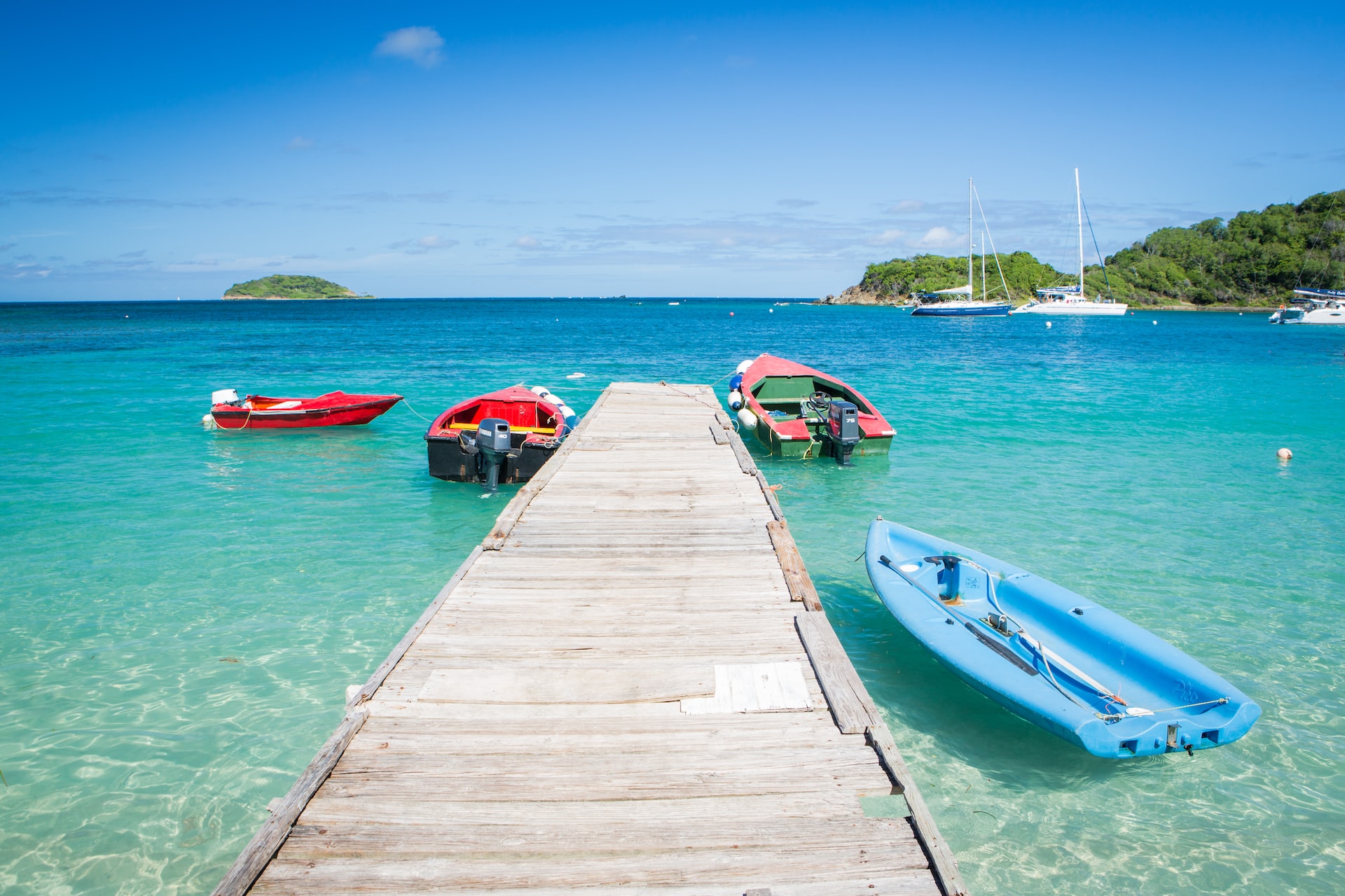 Caribbean Island Hopping: 5 Very Comfortable Boats You Probably Didn't Know About