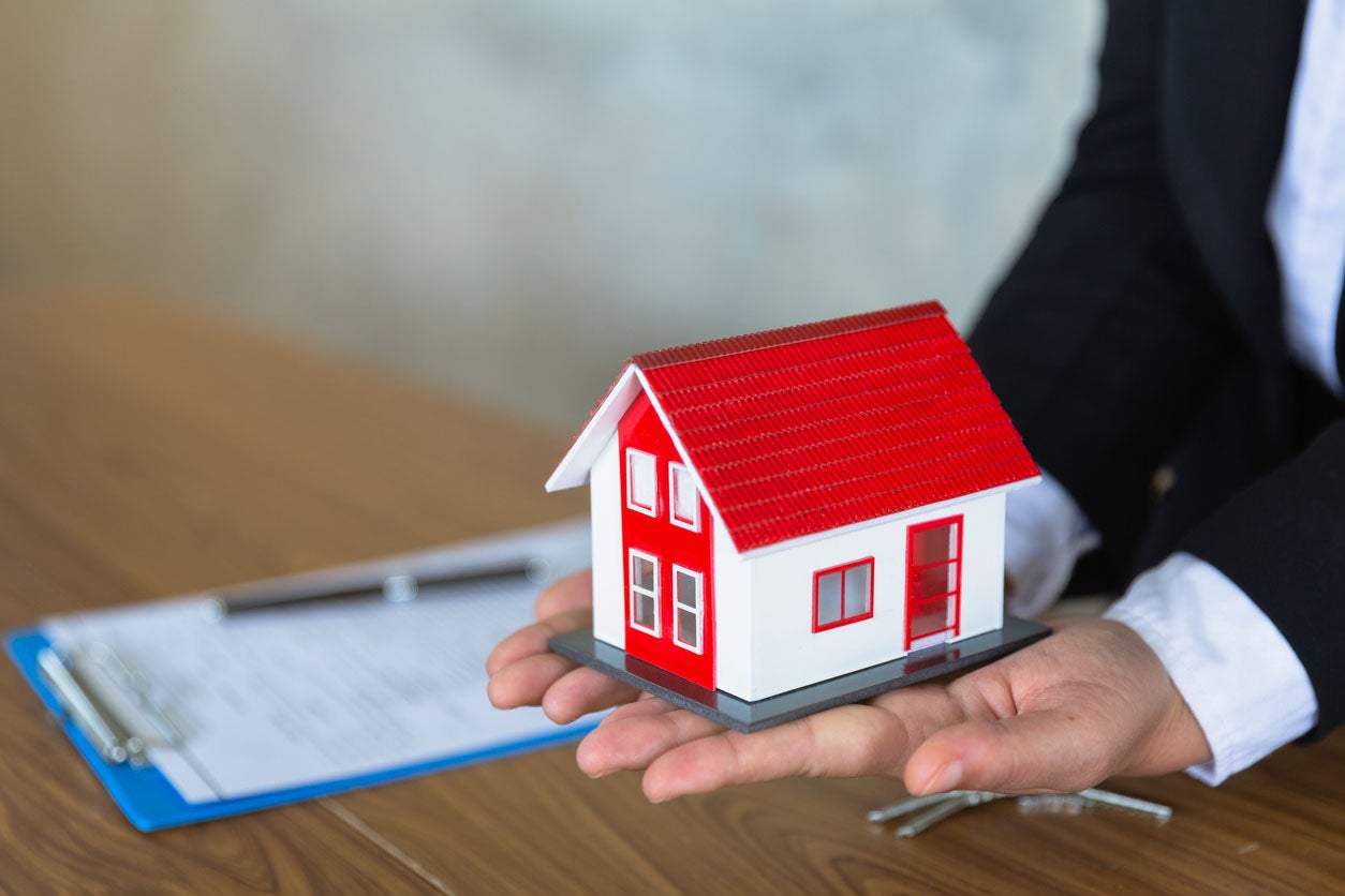Do Home Warranties Transfer If We Sell Our House?