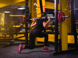 Smith Machine Lunges Are A Great Shoulder Exercise